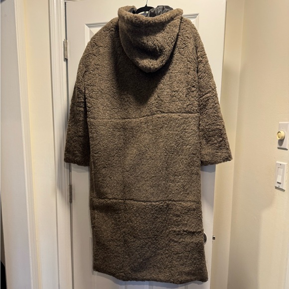 $600 THAKOON Brown Faux Fur Teddy Hooded Oversized Coat Size Medium NWT - Picture 3 of 4